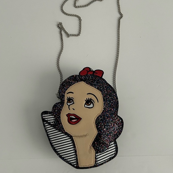 Disney Danielle Nicole Black Snow White Crossbody Bag - Picture 2 of 3